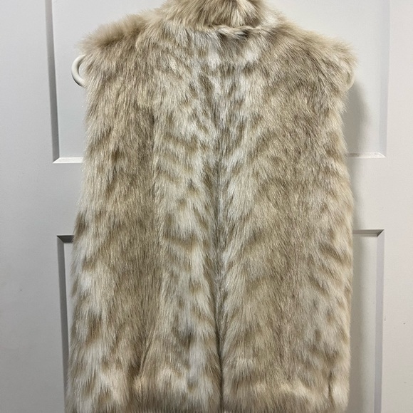 Faux Fur Vest in Cream by Sweet Claire - Picture 5 of 6